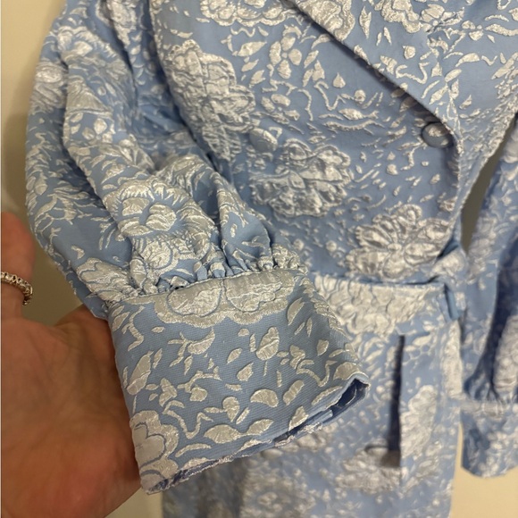 Simplee Blue Floral Belted waist Bishop Sleeve Dress Size SMALL NWOT - Picture 5 of 9